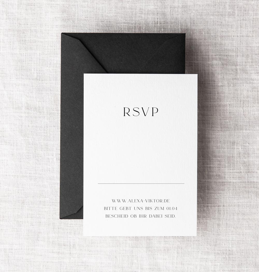 Hochzeitspapeterie: moderne minimalistische RSVP Karte für die Einladungskarten Hochzeitspapeterie mit schwarzem Briefumschlag