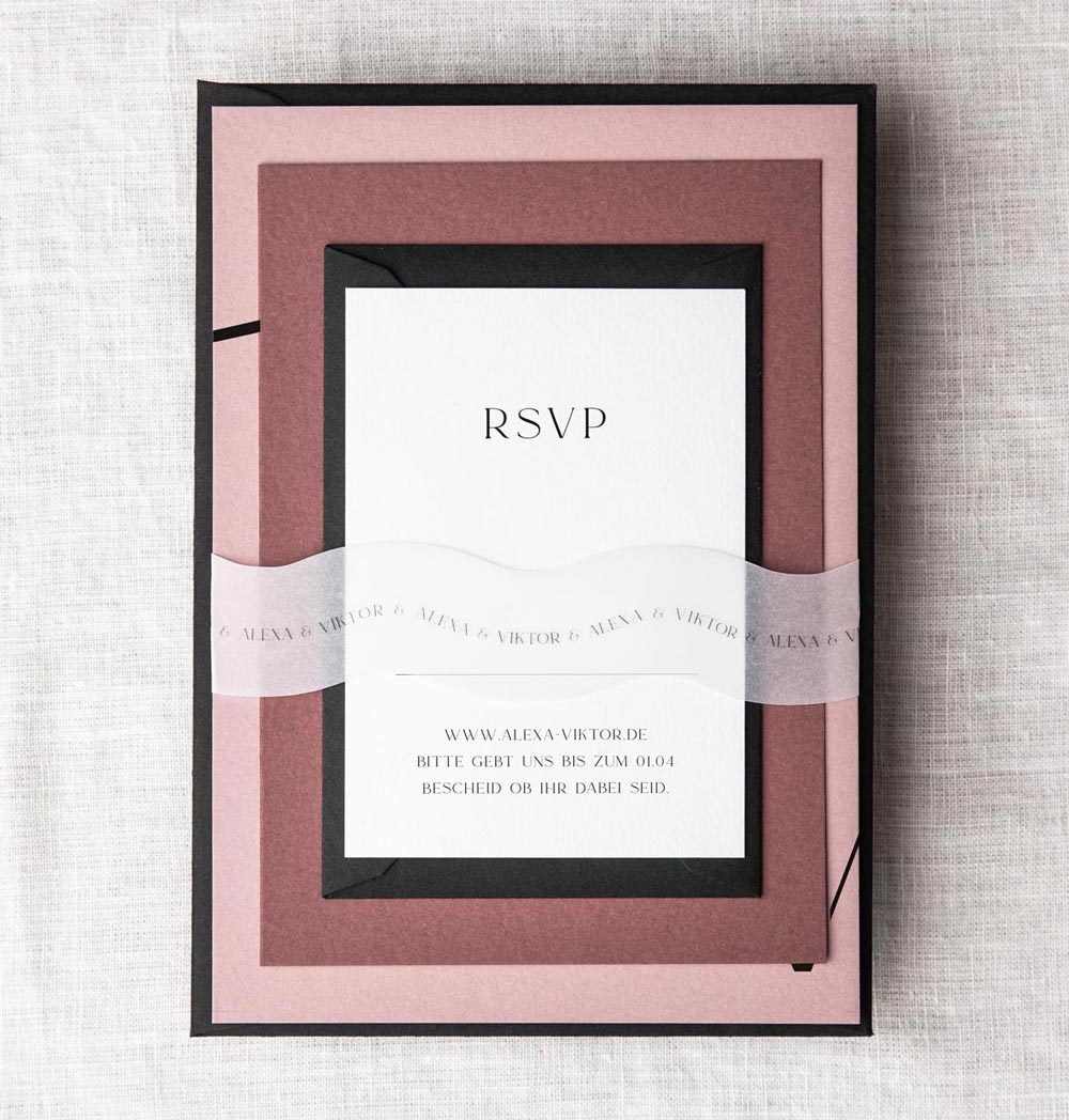 Hochzeitspapeterie: Modernes Einladungsset mit rosa Hochzeitseinladung Einladung Detailkarte und Antwortkarte sowie schwarzen Umschlägen