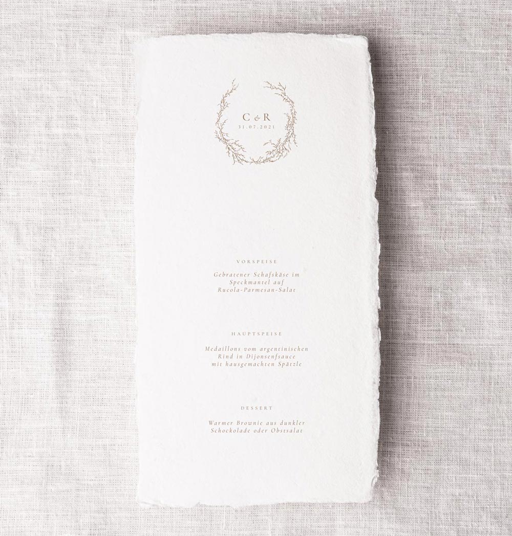 Hochzeitspapeterie: Luxus Elegante Menükarte mit Hochzeitslogo Kranz handgerissenes Büttenpapier