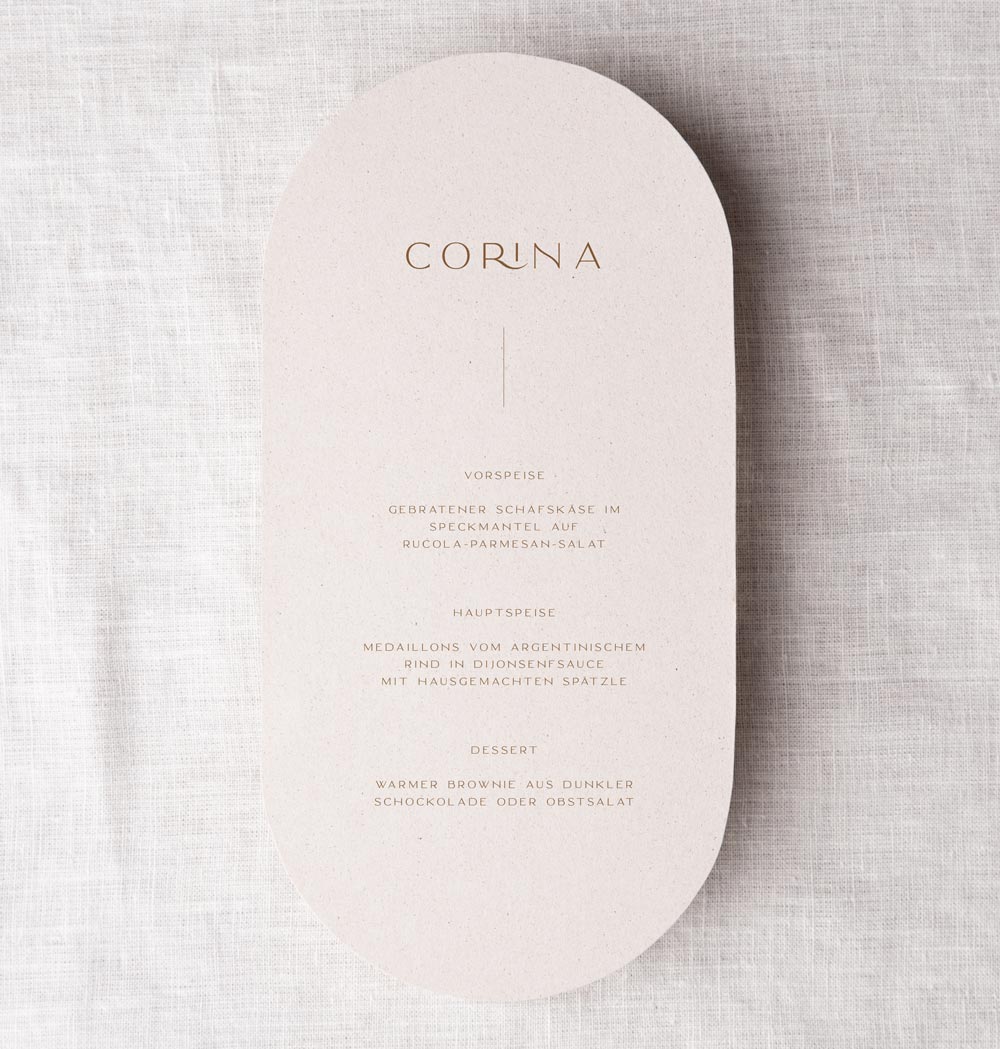 Hochzeitspapeterie: Halbrunde moderne Menükarten geometrisch minimalistisch mit Gästenamen Namensschild Namenskärtchen