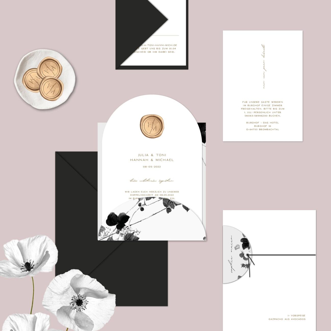 Hochzeitspapeterie: individuelle Blumen Hochzeitseinladungen mit Wachssiegel in Gold, Hochzeit schwarz weiß
