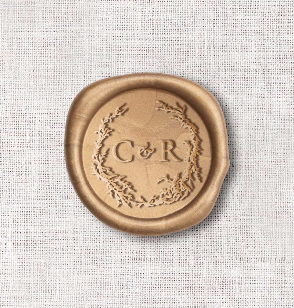 Personalisierter Siegelstempel, individuelle Wachssiegel in Gold mit Kranz und den Initialen des Brautpaars / Hochzeitslogo