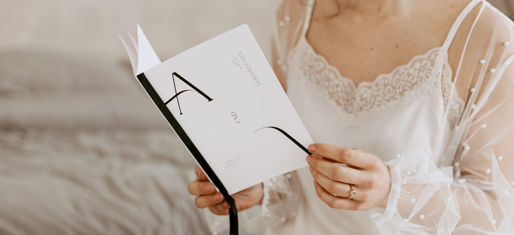 was-gehoert-zur-hochzeitspapeterie-geluebde-eheversprechen-buechlein-heft-schwarz-weiss-modern-verlia-papeterie