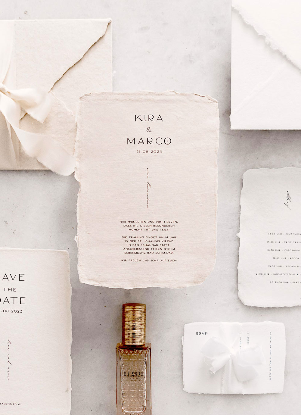 was-gehoert-zur-hochzeitspapeterie-hochzeitseinladung-hochzeit-handgeschoepftes-papier-einladungskarte-set-verlia-papeterie