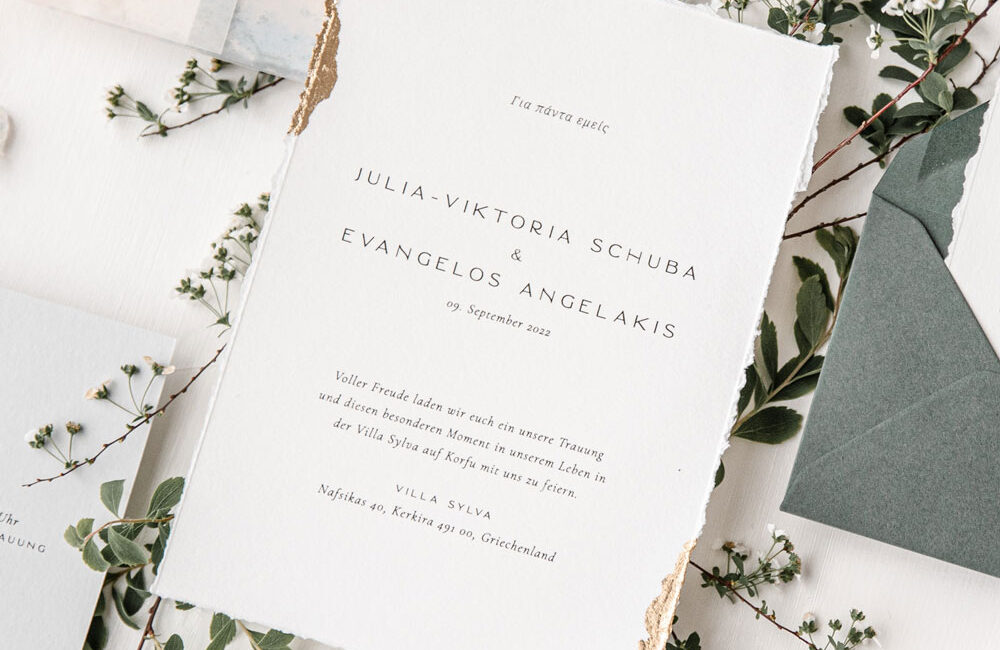 was-gehoert-zur-hochzeitspapeterie-hochzeitseinladung-hochzeit-salbei-gruen-nude-einladung-detailkarte-verlia-papeterie