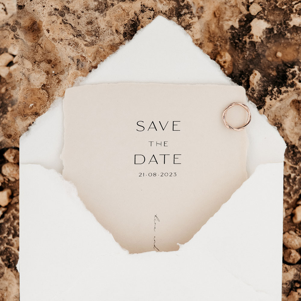 was-gehoert-zur-hochzeitspapeterie-save-the-date-karte-hochzeit-strand-handgeschoepftes-papier-verlia-papeterie