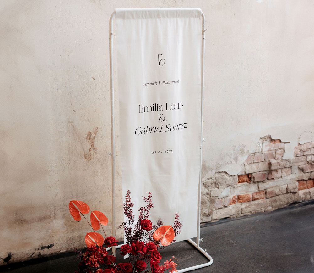 was-gehoert-zur-hochzeitspapeterie-willkommensschild-stoffbanner-stoff-banner-verlia-papeterie
