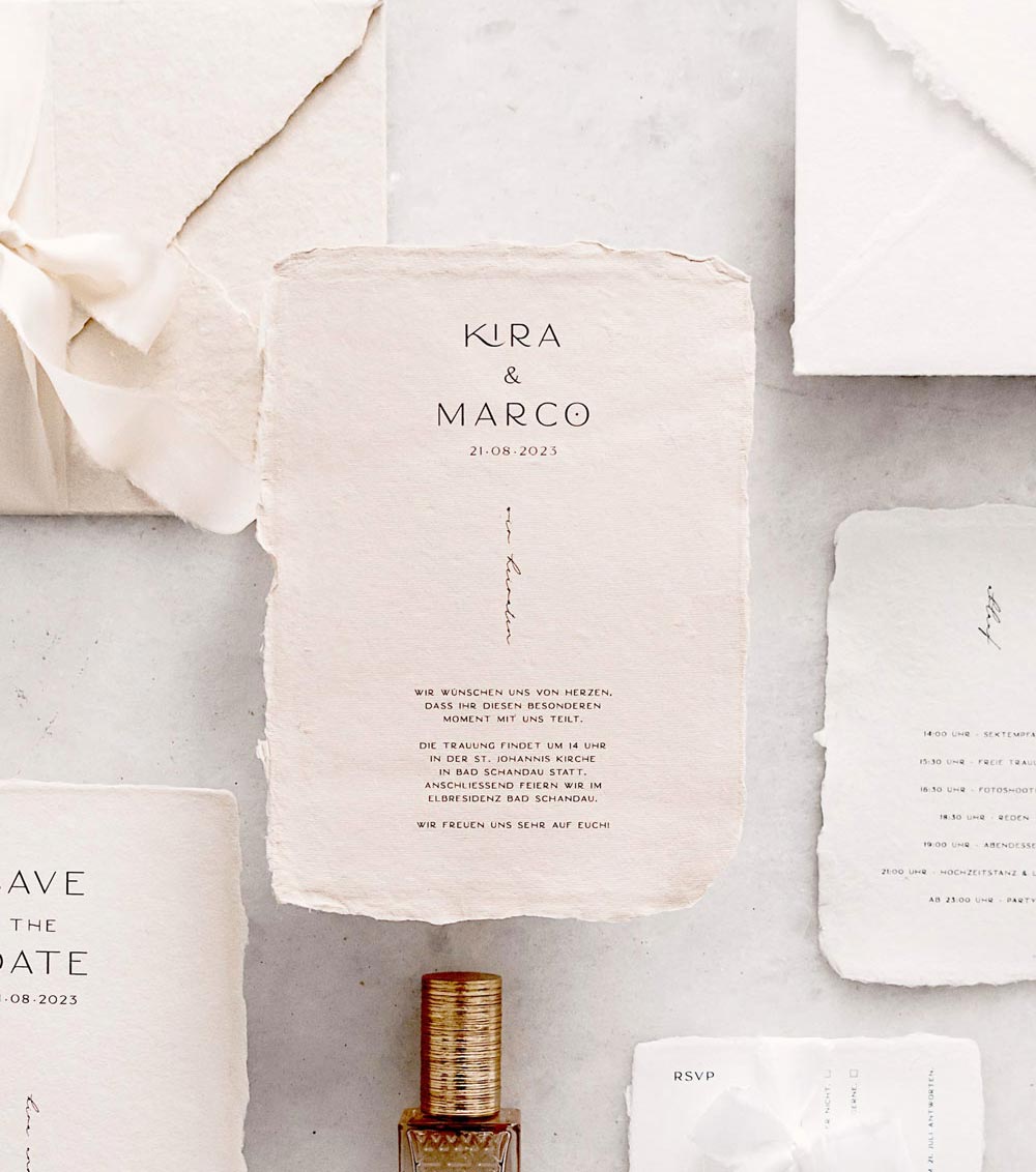 Modernes Einladungsset zur Hochzeit mit handgeschöpftem Papier