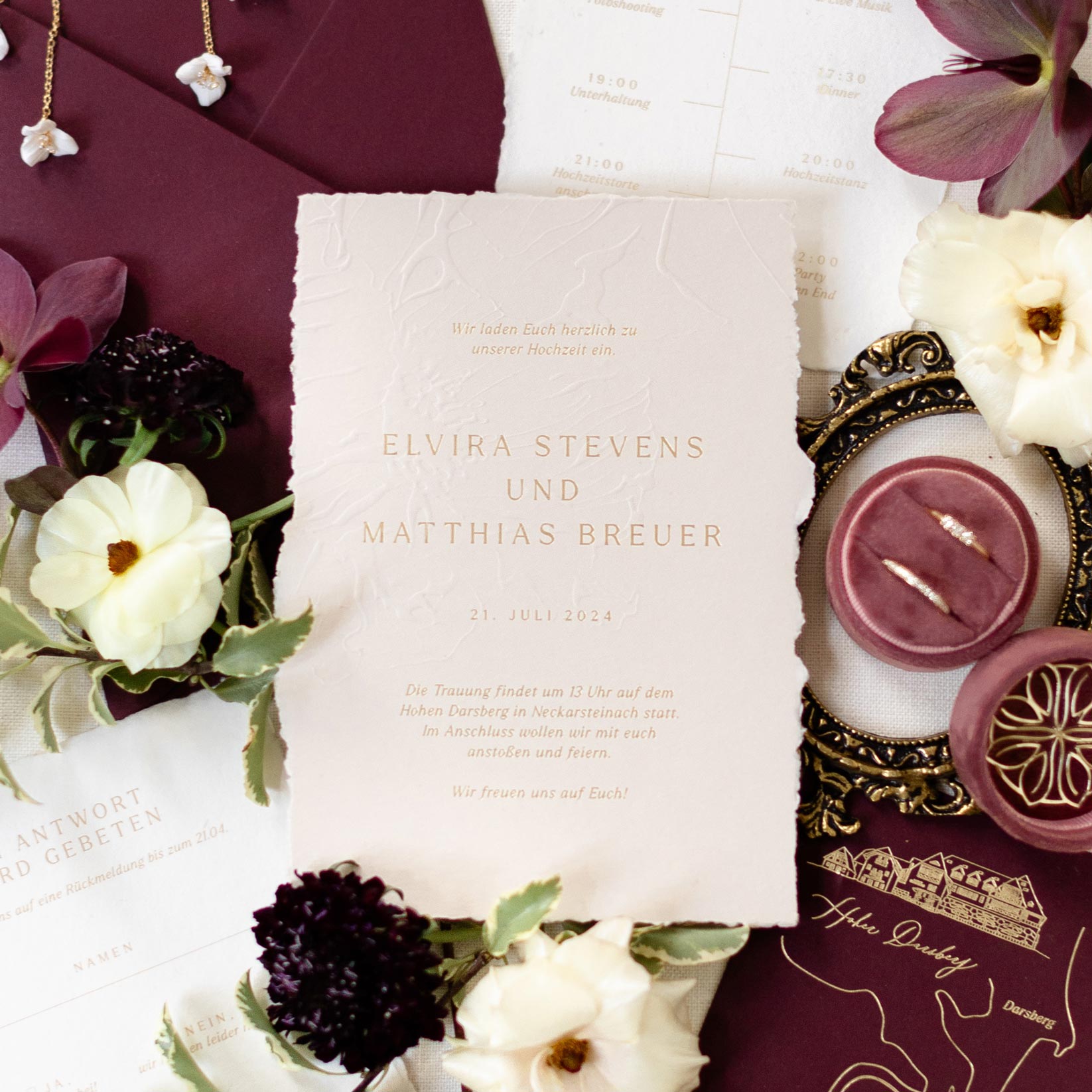 Hochzeitseinladung mit Heißfolienprägung mit Anfahrtsskizze, Detailkarte und Antwortkarte
